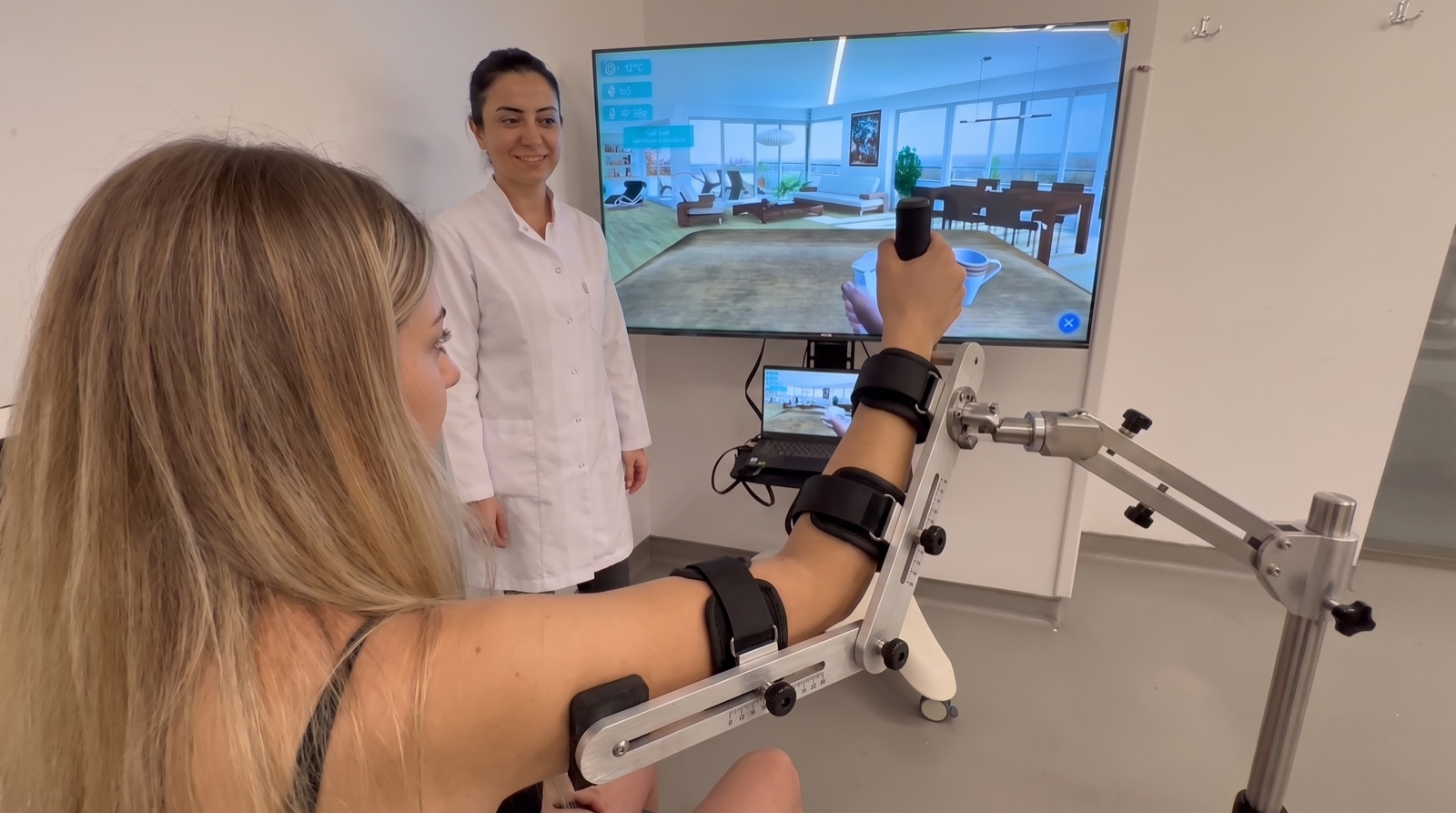 Sanal gerçeklik yazılımı ve robot kol ile üst ekstremite terapisi